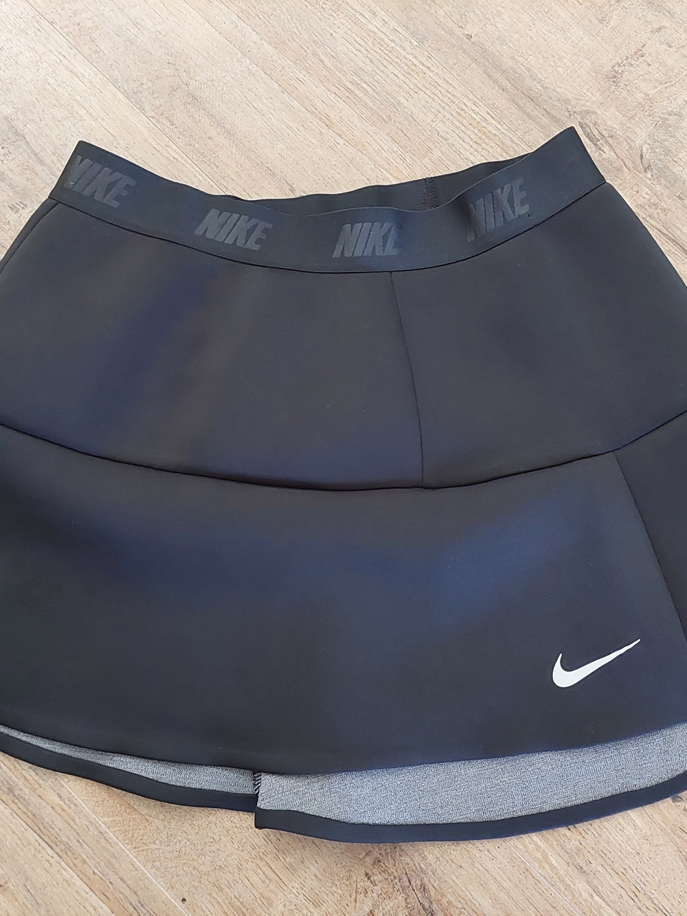 Nike Golf Women’s Small Black Logo Elastic Waistband Flared Skort Athletic